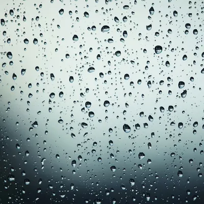 Капли Дождя На Ясном Стекле Капли Дождя — стоковые фотографии и другие  картинки Абстрактный - Абстрактный, Без людей, Влажный - iStock
