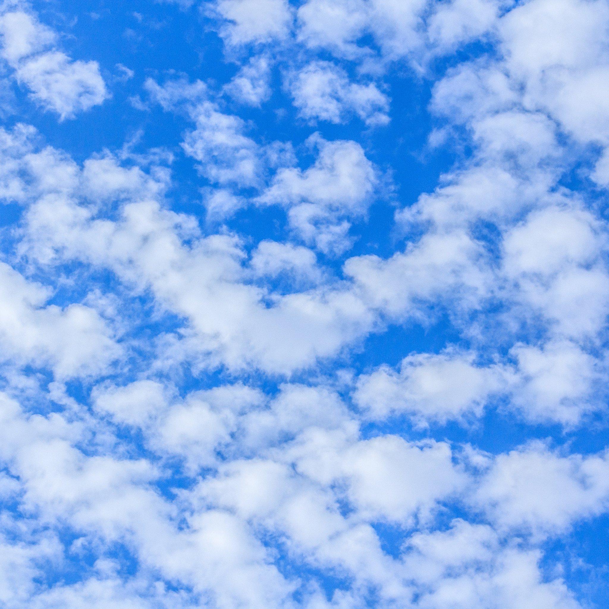 Красивое Голубое Небо С Облаками Фоне Небо С Облаками Погода Природа Облако  Синий Голубое Небо С Облаками И Солнцем — стоковые фотографии и другие  картинки Белый - iStock