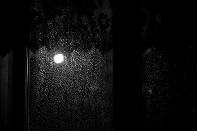 И снова дождь стучит в мое окно... (Лилия Зенкова) / Стихи.ру