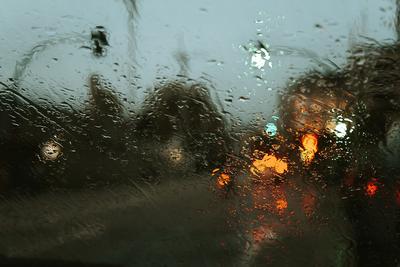 Бесплатные стоковые фото на тему автомобиль, дождь, дождь фон, капли воды,  капли дождя, обои дождя, стакан