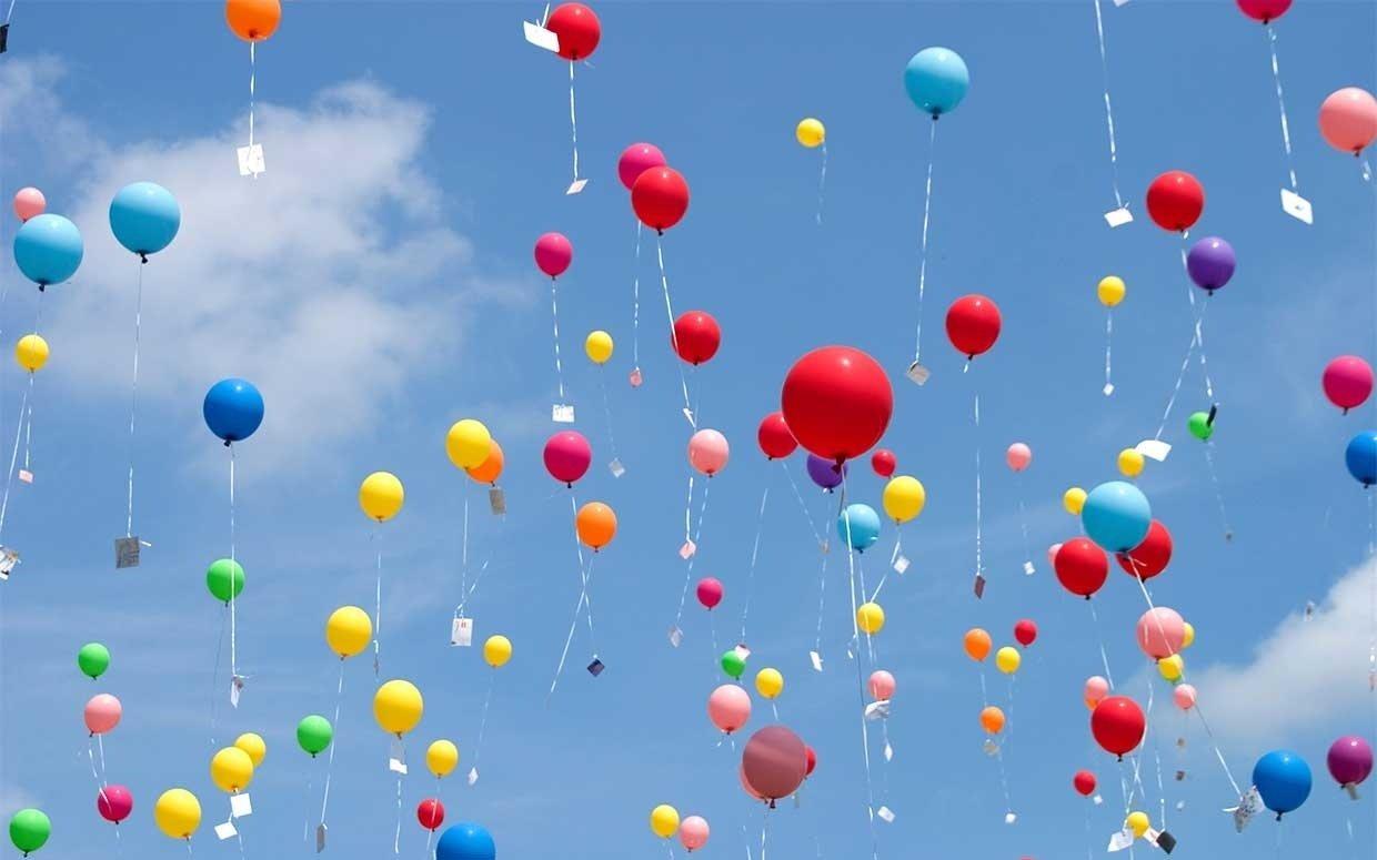 Воздушные шарики в небе (56 фото) - 56 фото