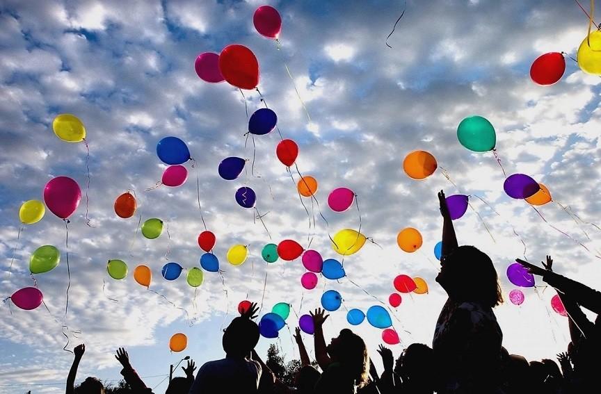 Фотообои Воздушные шары в небе купить в Москве, Арт. 12-1306 в  интернет-магазине, цены в Мастерфресок