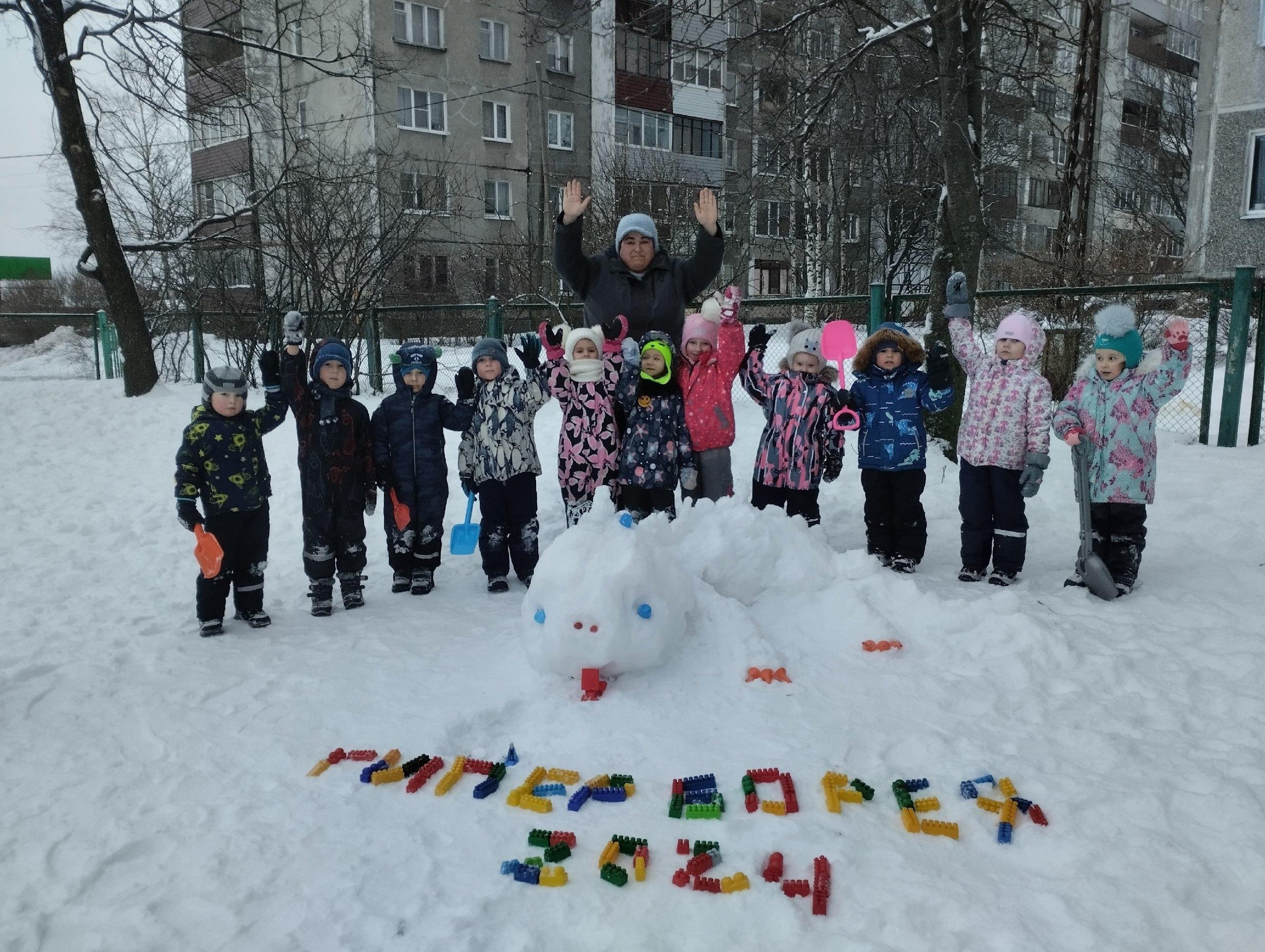 В Николаев пришла зима: горожане делятся фотографиями снегопада в соцсетях  | СВІДОК.info