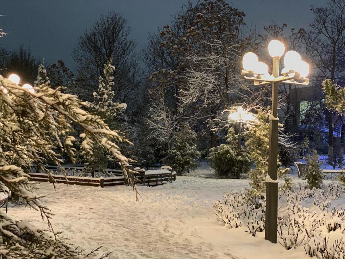 Улицы города зимы ночи во время снежности Portland США Мейн Стоковое  Изображение - изображение насчитывающей снежок, холодно: 134920993