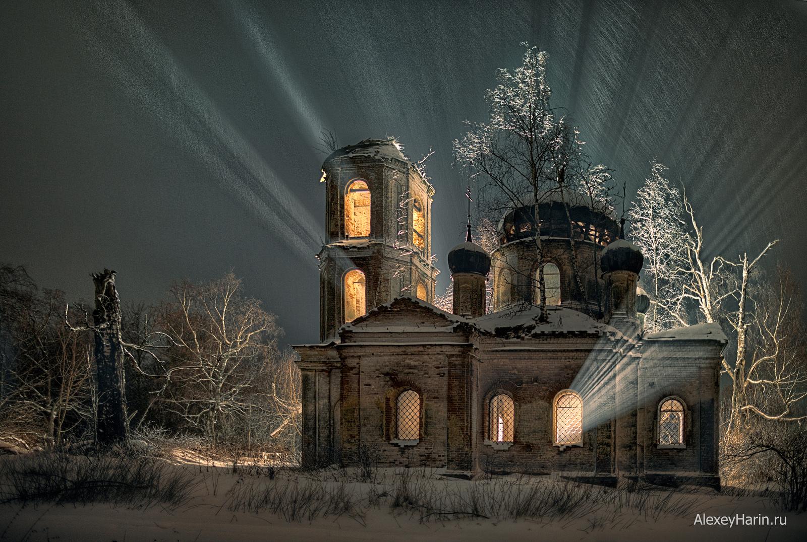 Деревенский православный храм зимой, Россия - Железнов Леонид