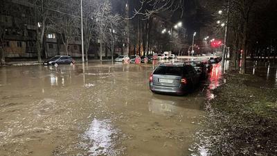 Поплыли: Киев в очередной раз затопило из-за дождя - Киев Vgorode.ua
