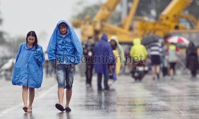 Картинки по запросу счастливый человек под дождем | Дождь, Фотосессии  девушек, Вдохновляющая фотография
