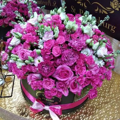 Букет «Малиновый рассвет» из кустовых пионовидных роз Бомбастик и эвкалипта  - интернет-магазин «Funburg.ru»