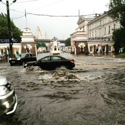 Дождь в Одессе: некоторые улицы затоплены, трамваи меняют маршруты (фото,  видео, обновляется) | Новости Одессы