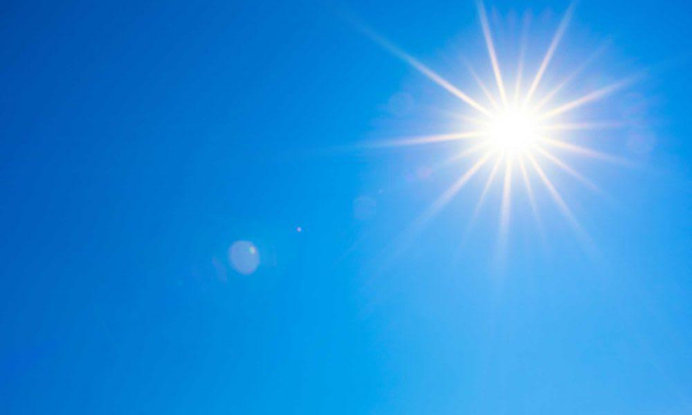 Голубое небо солнце весна сакура фон Обои Изображение для бесплатной  загрузки - Pngtree