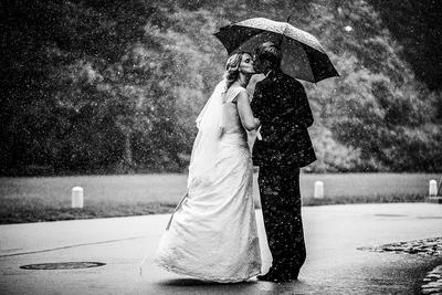 Свадьба в дождь: что делать?