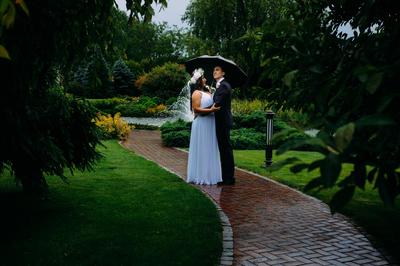 Что делать если на свадьбу пошел дождь - совет свадебного фотографа Киев