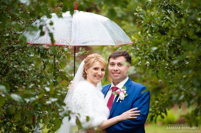 4 совета на случай, если в день свадьбы пошёл дождь | Свадьба, Лесная  свадьба, Свадебные идеи