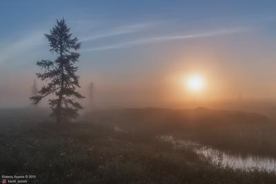 Прекрасный утренний рассвет с видом на туман и красоту Стоковое Изображение  - изображение насчитывающей бело, природа: 156678489