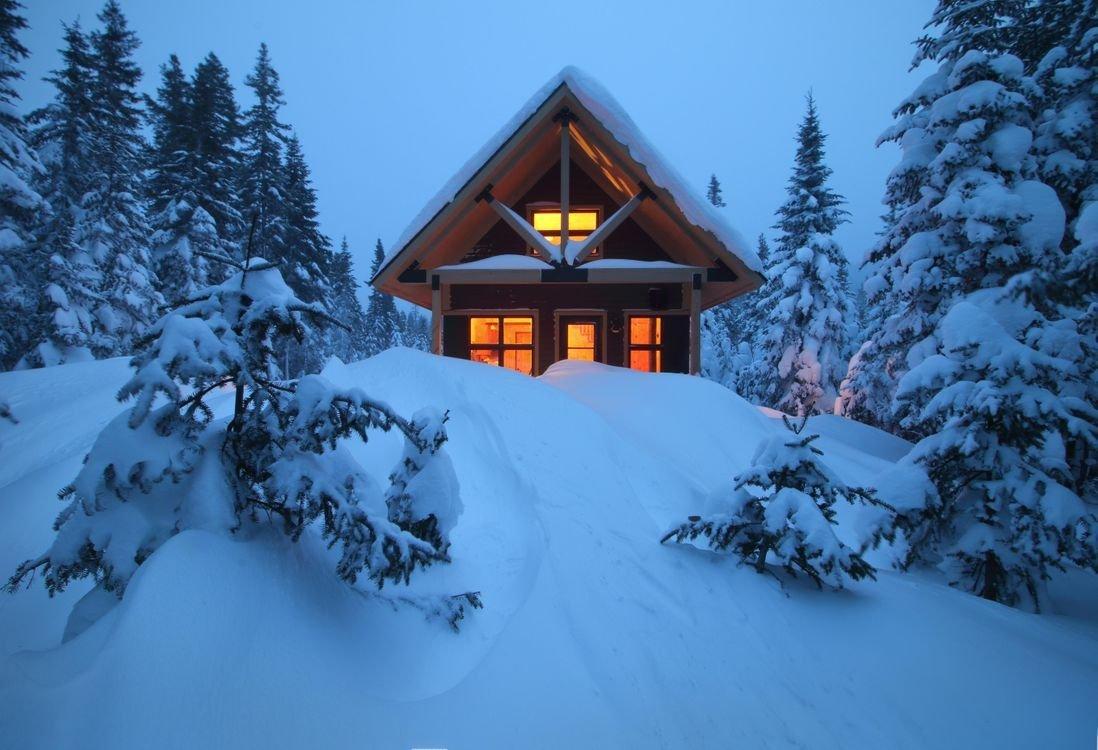 Домик в лесу зимой. Фотограф Холзаков Вячеслав