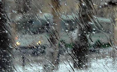 картинки : человек, холодно, зима, люди, облачный, дождь, весна, Красный,  зонтик, цвет, Погода, Черный, время года, парашют, идет снег, времена года,  Мрачный, настроение, Атмосфера земли, Снег 1272x1920 - - 1023380 - красивые  картинки - PxHere