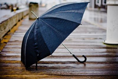зонт. реалистичные белые открытые зонты. защита от дождя погодных объектов  со стороны аксессуаров с тенью Иллюстрация вектора - иллюстрации  насчитывающей метеорология, открыто: 235179759