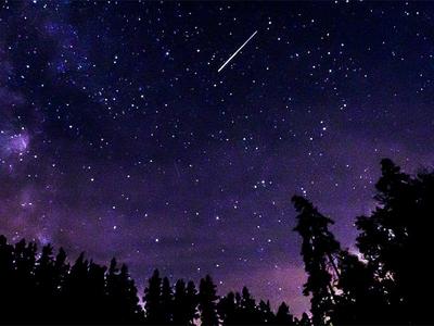 Сегодня ночью в небе можно будет увидеть самый большой «звездный дождь»  Персеиды | Baltija.eu